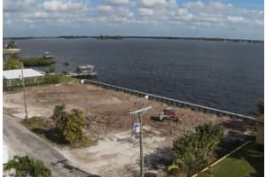 7107 Coon Road, NORTH FORT MYERS, FL 33917 Sold 12/20/24