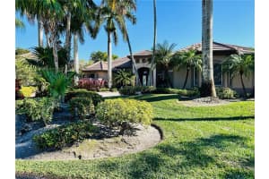 2948 Gardens Boulevard, NAPLES, FL 34105 Sold 03/29/24