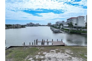 128 BAYVIEW Avenue, Naples, FL 34108 - MLS#224010409