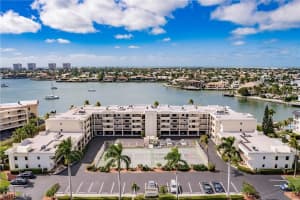 838 Elkcam Circle, MARCO ISLAND, FL 34145 Sold 04/22/24