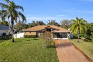 6420 Castlewood Circle, FORT MYERS, FL 33905 Sold 05/12/25