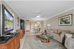 37 High Point Circle, NAPLES, FL 34103 Sold 03/18/24