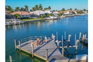 880 Huron Court, MARCO ISLAND, FL 34145 Sold 05/10/24
