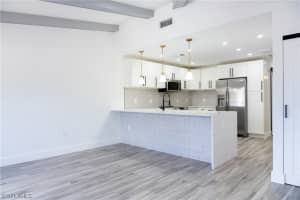 6360 Royal Woods Dr, Fort Myers
