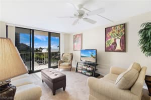 380 Seaview Court, MARCO ISLAND, FL 34145 Sold 04/01/24