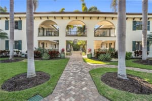 960 7th Street, NAPLES, FL 34102 Sold 10/01/24