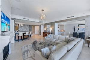 940 Cape Marco Drive, MARCO ISLAND, FL 34145 Sold 04/16/24