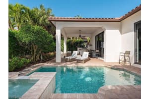 2195 RESIDENCE Circle, NAPLES, FL 34105 Sold 05/31/24