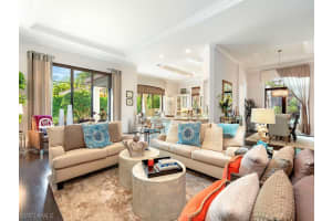 2195 RESIDENCE Circle, NAPLES, FL 34105 Sold 05/31/24