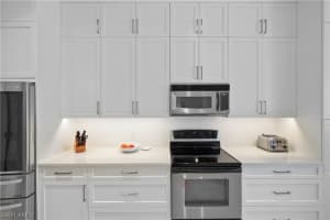 15521 Cadiz Ln, Naples, FL 34110, Sold 05/31/24