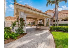 26127 Fawnwood Court, BONITA SPRINGS, FL 34134 Sold 10/30/24