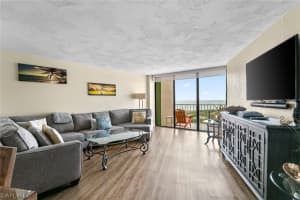 380 Seaview Court, MARCO ISLAND, FL 34145 Sold 03/11/24