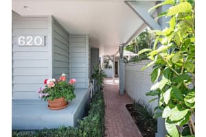 620 Bridgeway Lane, Naples, FL 34108 Sold 01/30/25