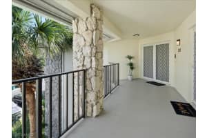770 Eagle Creek Drive, NAPLES, FL 34113 Sold 04/30/24