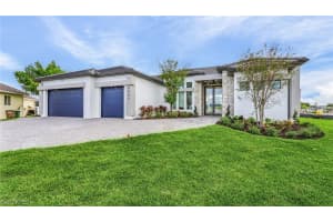 2527 Gleason Pkwy, Cape Coral