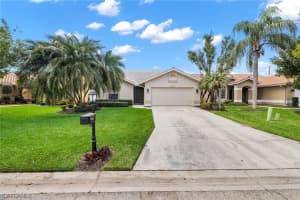 16314 Kelly Woods Dr, Fort Myers