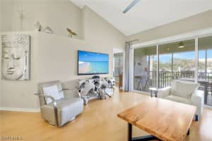 5435 Worthington Ln Apt 204, Naples, FL 34110, Sold 03/29/24
