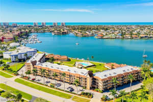 730 Elkcam Circle, MARCO ISLAND, FL 34145 Sold 06/18/24
