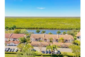 182 Newport Dr APT 1010, Naples, FL 34114, Sold 06/20/24
