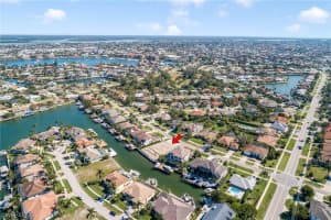 625 Hernando Drive, MARCO ISLAND, FL 34145 Sold 04/11/25