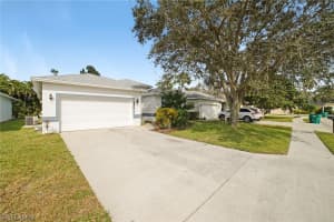 180 Stanhope Circle, NAPLES, FL 34104 Sold 04/12/24