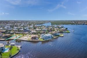 807 Cypress Lake Circle, Fort Myers, FL 33919 Sold 11/26/24