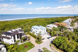 672 Waterside Drive, MARCO ISLAND, FL 34145 Sold 06/06/24