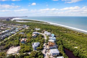 672 Waterside Drive, MARCO ISLAND, FL 34145 Sold 06/06/24