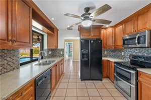 138 Willowick Drive, NAPLES, FL 34110 Sold 11/15/24