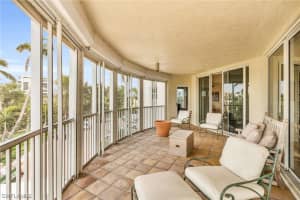 8111 Bay Colony Drive, Naples, FL 34108 - MLS#224020732