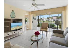 5015 Cedar Springs Dr Unit 102, Naples, FL 34110, Sold 04/26/24