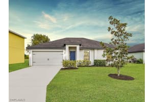 121 Shadow Lakes Dr, Lehigh Acres, FL 33974, Sold 04/30/24