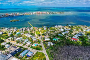 961 San Carlos Court, Fort Myers Beach, FL 33931 - MLS#224021333