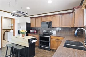 8080 Liriope Loop, LEHIGH ACRES, FL 33972 Sold 06/06/24