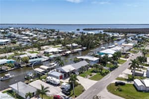 2442 York Rd, St James City, FL 33956, Sold 07/01/25