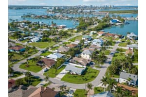 104 Jamaica Drive, NAPLES, FL 34113 Sold 04/26/24