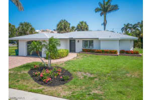 632 Seagrape Dr, Marco Island, FL 34145, Sold 10/03/24