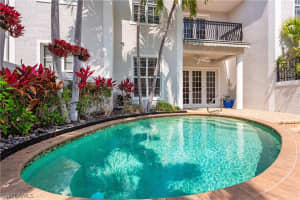 460 11th Avenue, NAPLES, FL 34102 Sold 10/01/24