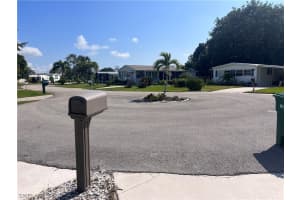 429 Riviera Blvd W, Naples, FL 34112, Sold 10/02/24