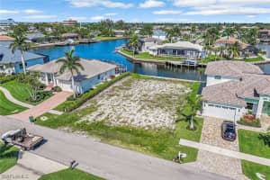 459 Waterleaf Court, Marco Island, FL 34145 - MLS#224022652