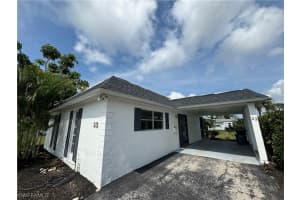 23 Kings Rd, Naples