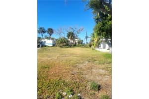 5840 Lauder Street, Fort Myers Beach, FL 33931 - MLS#224023088