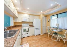 5784 Deauville Circle, NAPLES, FL 34112 Sold 05/28/24