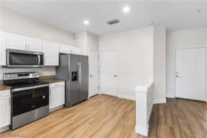 835 Hampton Circle, NAPLES, FL 34105 Sold 07/18/24