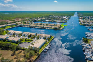 330 Stella Maris Drive, NAPLES, FL 34114 Sold 05/20/24