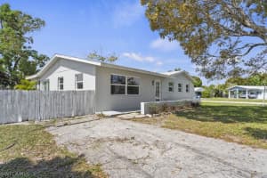 853 Java Plum Ave, North Fort Myers, FL 33903, Sold 04/29/24