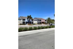 142 Santa Clara Dr Apt 14, Naples, FL 34104, Sold 06/03/24