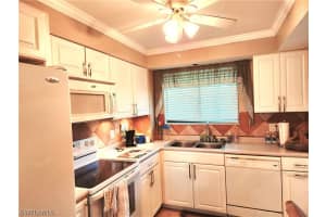 2121 Collier Avenue, Fort Myers, FL 33901 - MLS#224026203