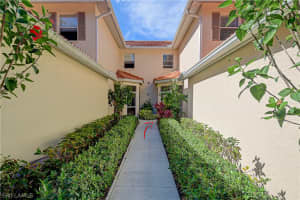 240 Robin Hood Circle, Naples, FL 34104 - MLS#224026357