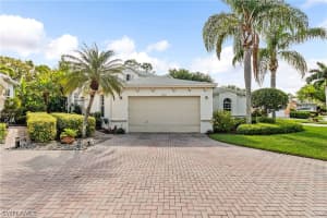 14955 Sterling Oaks Dr, Naples